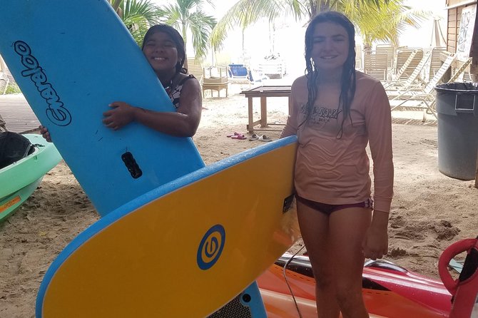 Beginner 2h Surf lesson - Learning in the warm water