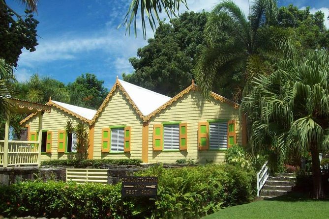 Half-Island Tour of St Kitts - Romney Manor brings gardens and plantation history together
