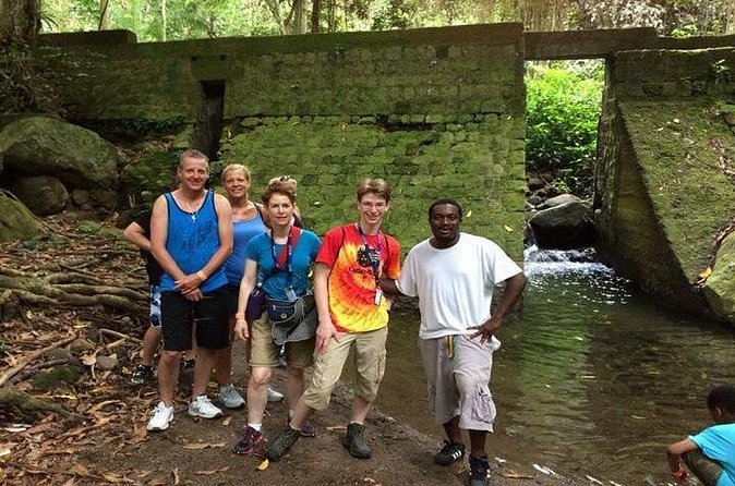 Hiking Mount Liamuiga Volcano in St Kitts - Why the guides matter