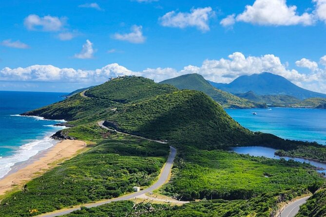 Hop on hop off Tour Air Con - Brimstone Hill adds the island’s strongest history stop