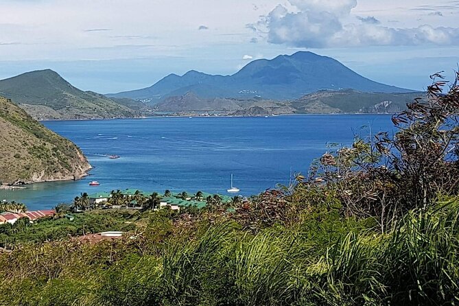 Private taxi to/from Basseterre (Park Hyatt & Cockleshell Beach) - The drive south and the mini island introduction