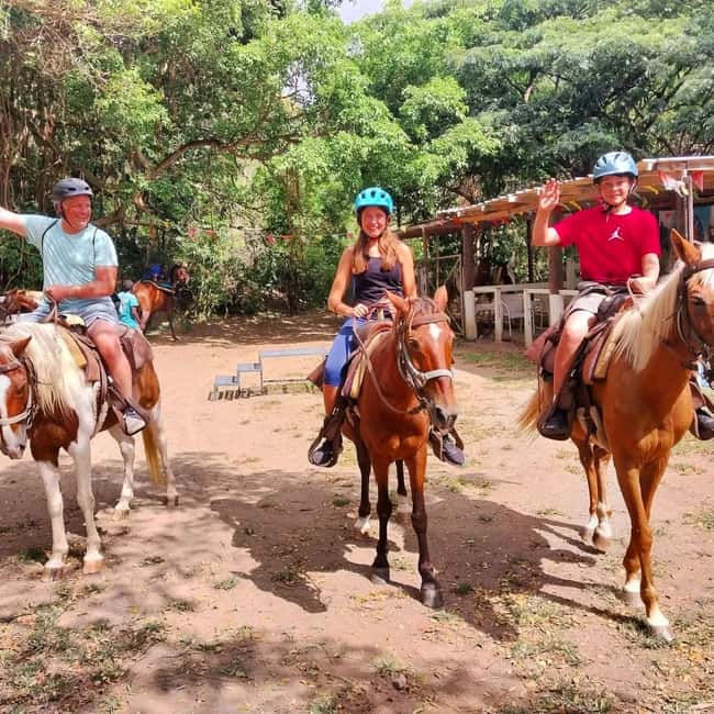 Scenic Horseback Trail - The 10-minute walk to Sofa Stone