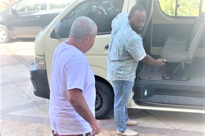 Shared or Private St Kitts Airport Roundtrip Transfer - What Happens at the Hotel