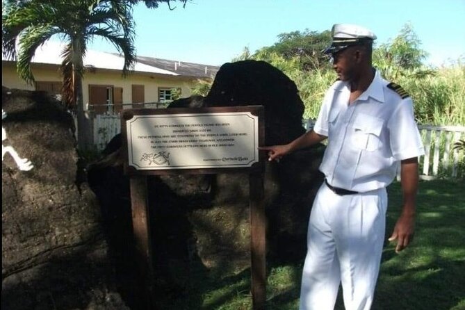 St Kitts Rainforest Nature Tour - Romney Manor starts the day with gardens and island lore