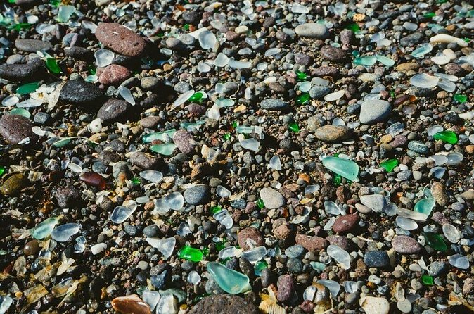 St.Kitts Sea Glass & Volcanic Black Sand Beach Day - What to know about the guide